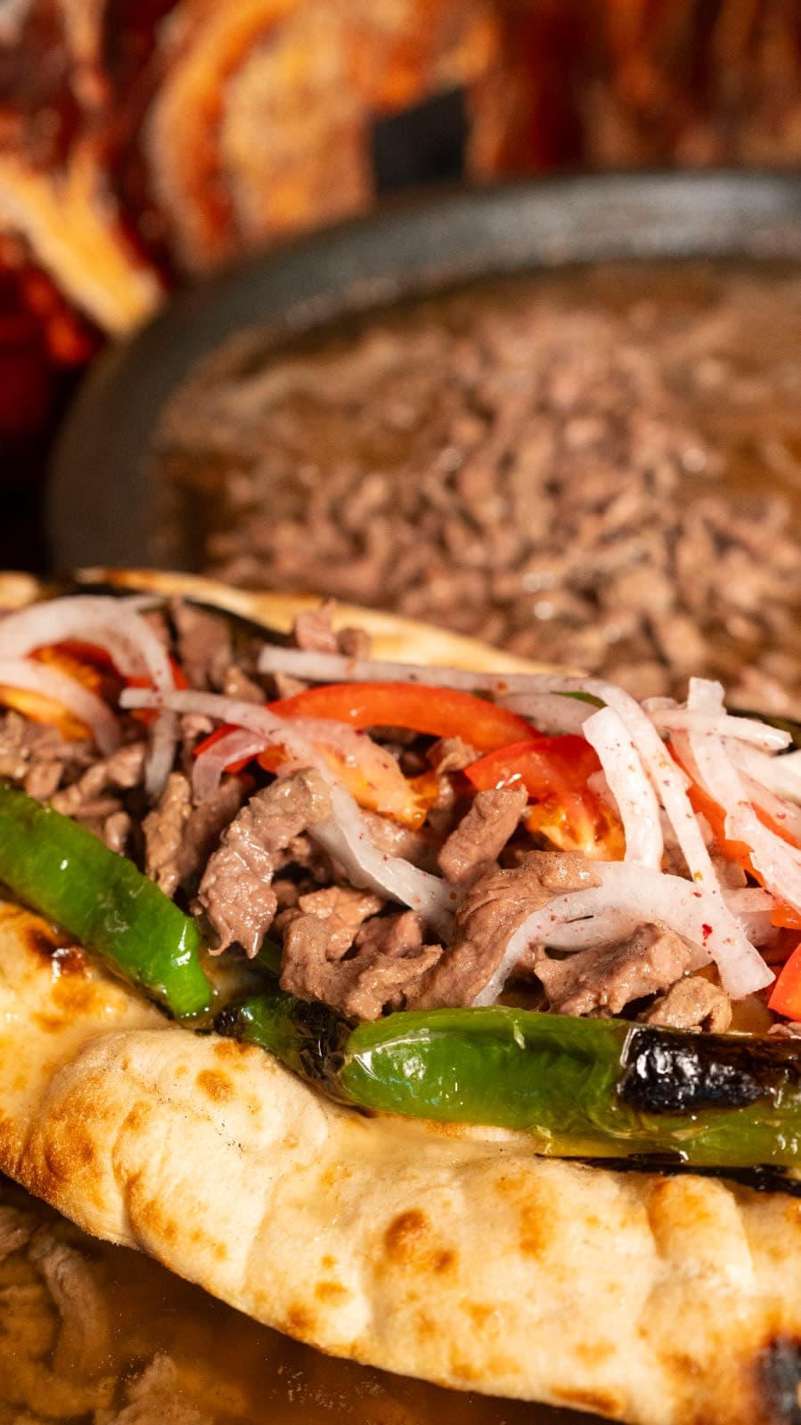 Şerbetli Kavurma (Ekmek Arası Pide)